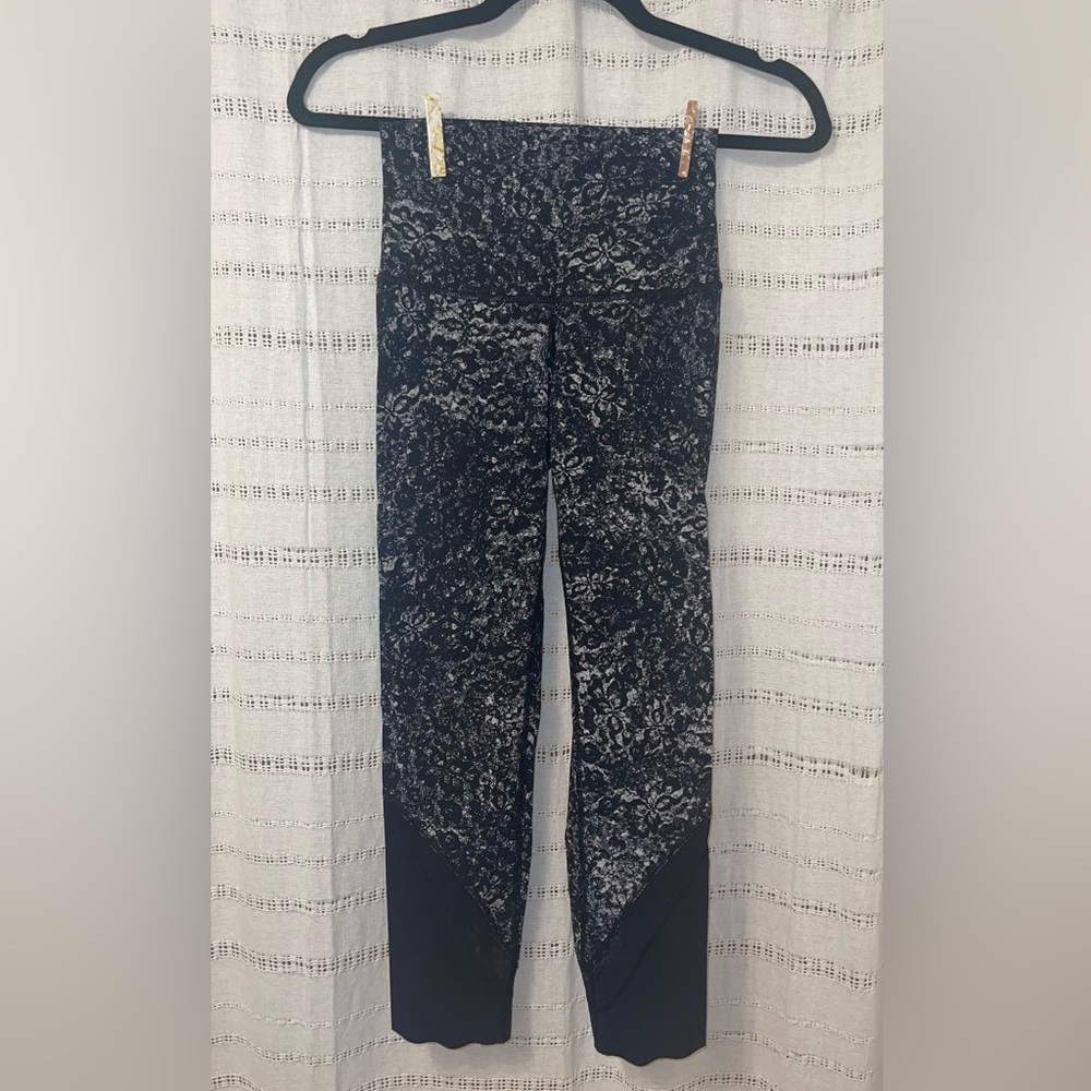 Lululemon crop leggings